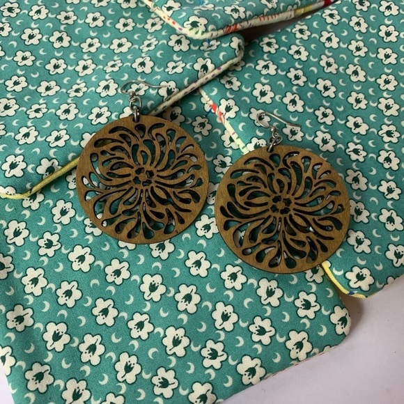 Handmade Round Wooden Intricately Carved BoHo Floral Earrings Silver Wire - Picture 5 of 7